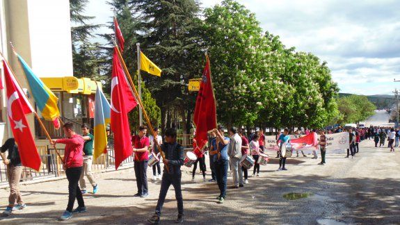 İlçemizde Gençlik Yürüyüşü