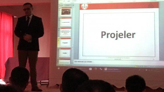 İlçe Milli Eğitim Müdürümüz Fedai AKIN ´´Proje Tabanlı Öğrenci Merkezli Eğitim´´ Temalı Toplantıda Öğretmenlerimizle Bir Araya Geldi