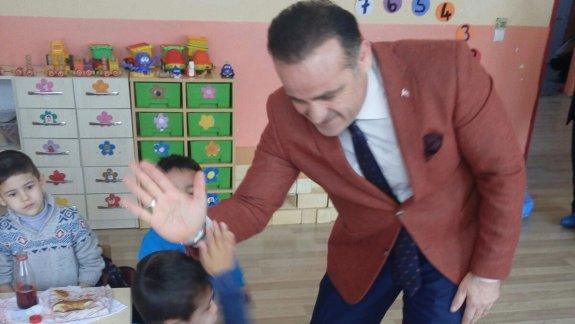 İlçe Milli Eğitim Müdürümüz Fedai AKIN Cumhuriyet İlk/Orta Okulu Ana Sınıfını Ziyaret Etti