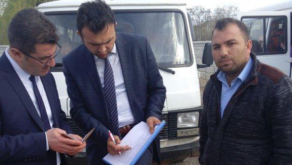 Şube Müdürümüz Serkan AKPINAR Başkanlığındaki Heyet İlçemizde Taşımalı Eğitim Yapan Servisleri Denetledi