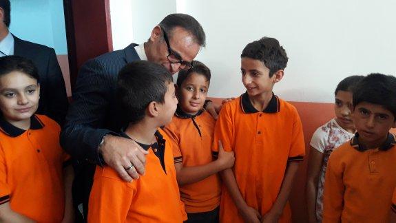 İlçe Milli Eğitim Müdürümüz Sayın Fedai AKIN Cumhuriyet İlk/Ortaokulu ve İmam Hatip Ortaokulu´nu Ziyaret etti.