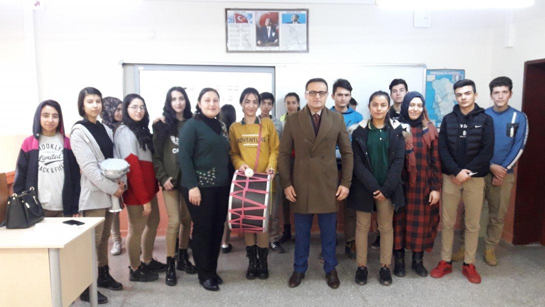 İlçe Milli Eğitim Müdürümüz Fedai AKIN Çok Programlı Anadolu Lisesi Öğrencilerini Ziyaret Etti.