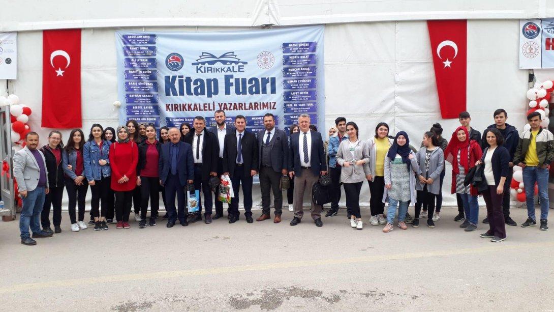 Sulakyurt İlçe Milli Eğitim Müdürlüğü İdareci, Öğretmen ve Öğrencileri Kırıkkale Kitap Fuarı´nı Ziyaret Etti