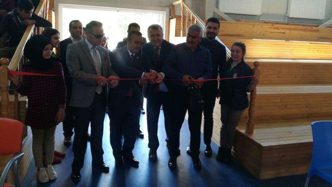 İlçemiz Çok Programlı Anadolu Lisesi Müdürlüğü'nün TUBİTAK 4006 Bilim Fuarı Açılışı Gerçekleştirildi