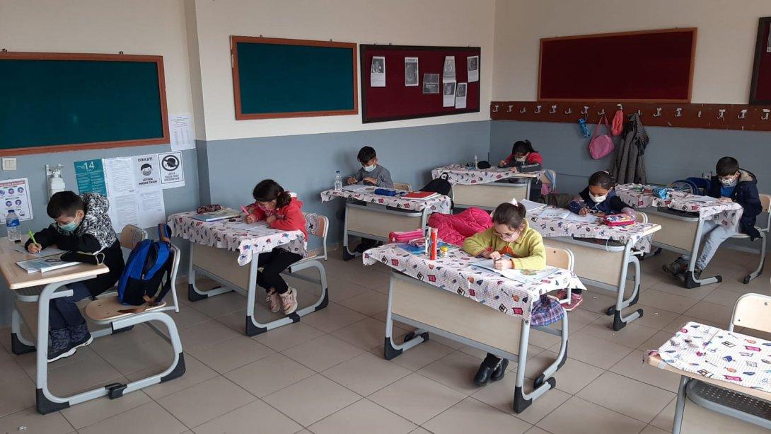 İlçemizde 3. Sınıf Öğrencilerimize İYEP Öğrenci Belirleme Aracı Uygulandı.